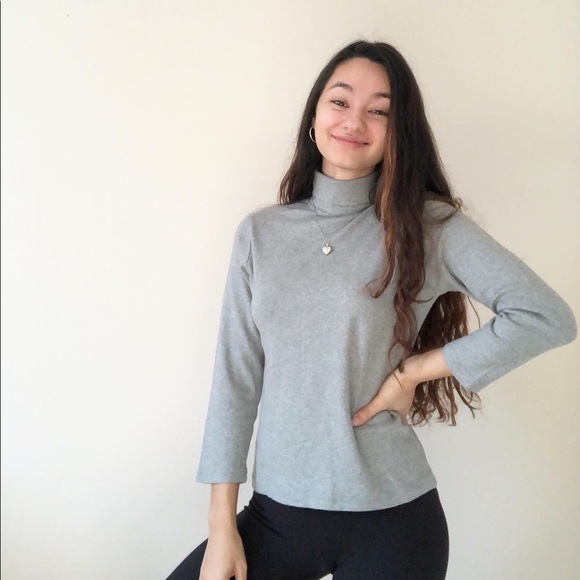 Grey turtleneck size small - Picture 2 of 4